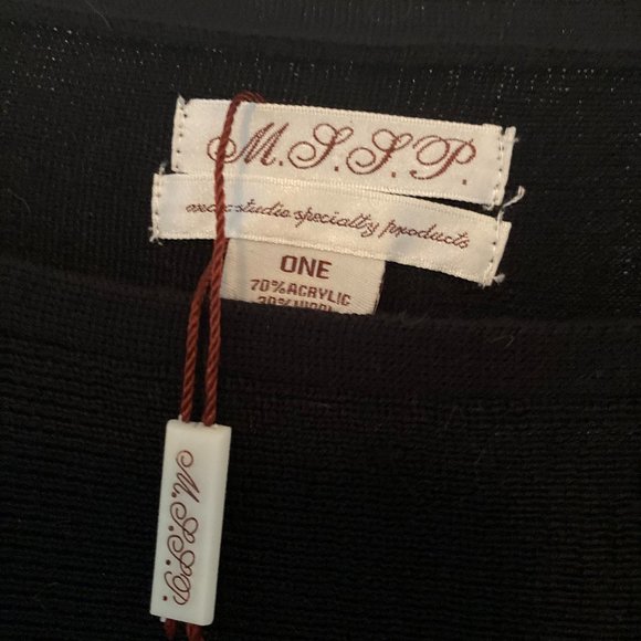 Women's Poncho..one size...new without tags - Picture 2 of 5